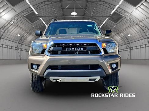 Used 2012 Toyota Tacoma 4x4 Double Cab w/ SR5 Pkg image 5