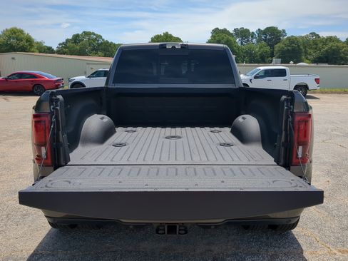 Certified 2025 RAM 3500 Laramie w/ Night Edition AWD/4WD image 11