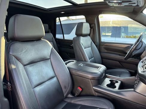 Used 2022 Chevrolet Tahoe Z71 w/ Luxury Package AWD/4WD image 10