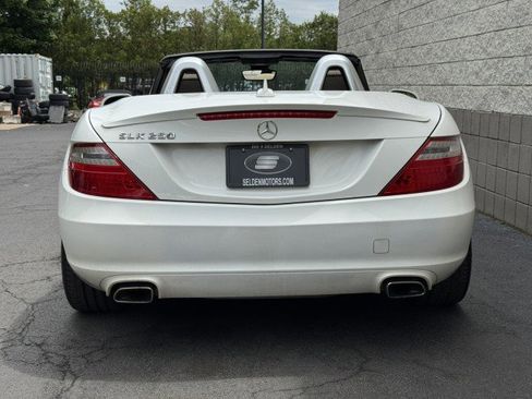 Used 2015 Mercedes-Benz SLK 250 image 14