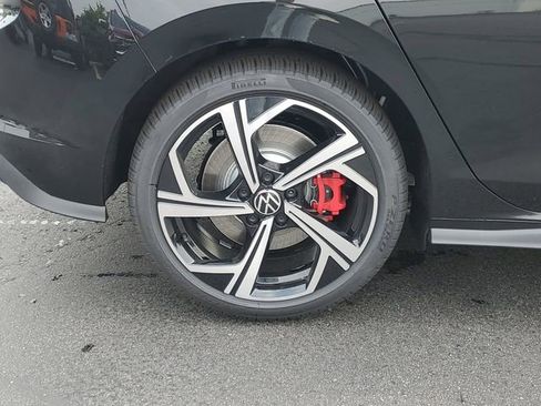 New 2025 Volkswagen GTI SE image 5