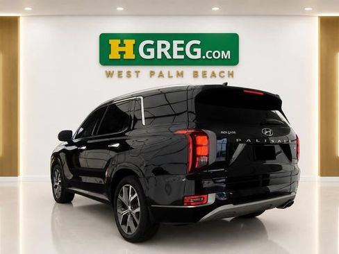 Used 2021 Hyundai Palisade Limited FWD image 2