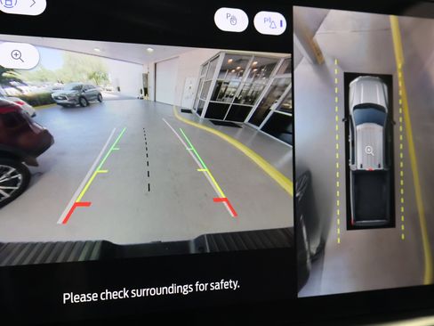 Used 2024 Ford F250 Lariat image 4