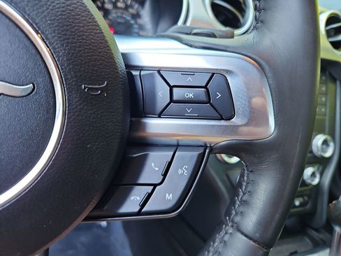 Used 2019 Ford Mustang GT RWD image 12