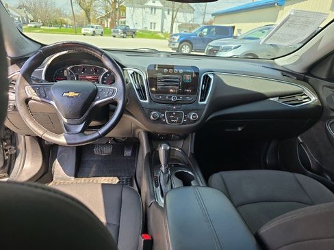 Used 2016 Chevrolet Malibu LT image 25