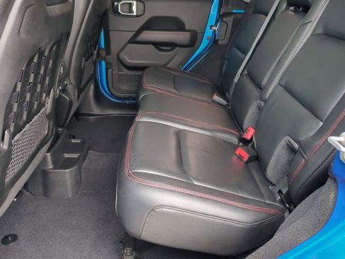 Used 2021 Jeep Wrangler Unlimited Rubicon w/ Cold Weather Group image 19