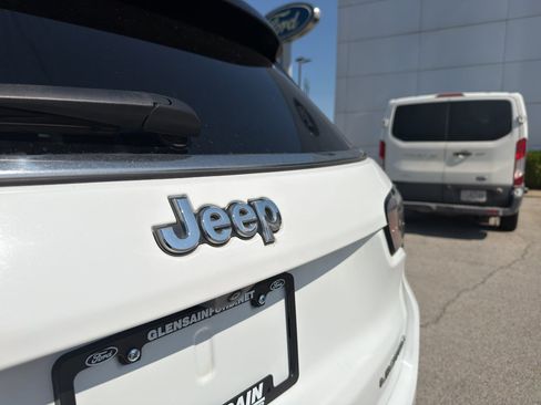 Used 2025 Jeep Compass Limited AWD/4WD image 36