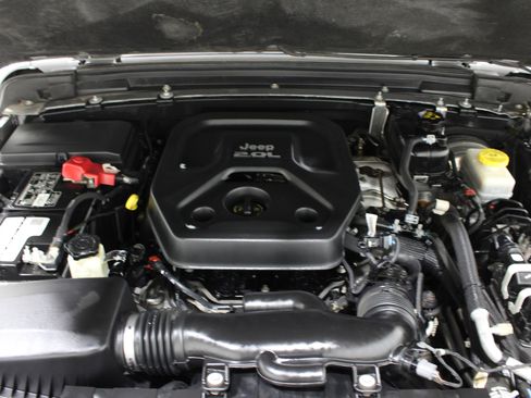Used 2019 Jeep Wrangler Unlimited Sport S AWD/4WD image 36