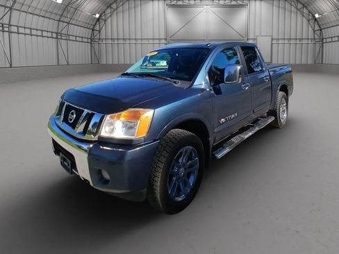 Used 2013 Nissan Titan SL image 1