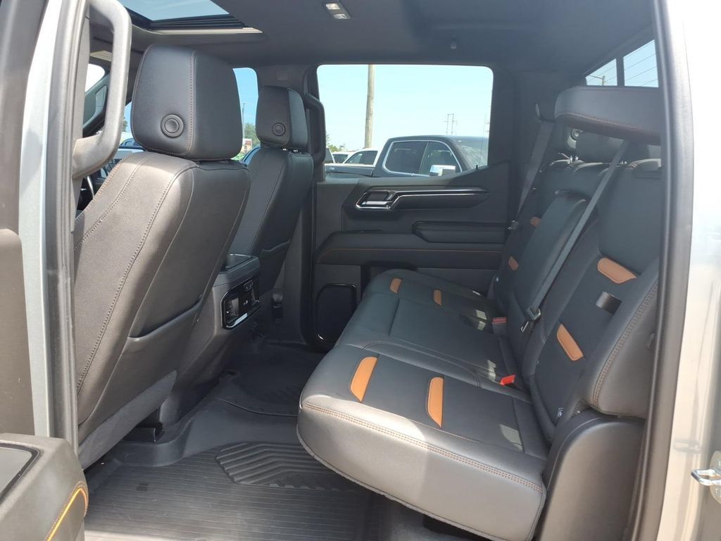 Used 2024 GMC Sierra 1500 AT4 w/ Technology Package AWD/4WD image 21