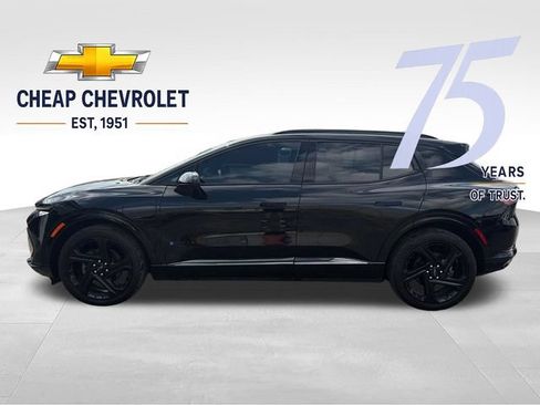 Used 2024 Chevrolet Equinox EV RS FWD image 2