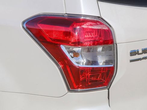 Used 2015 Subaru Forester 2.5i Touring w/ Eyesight & Navigation System image 28