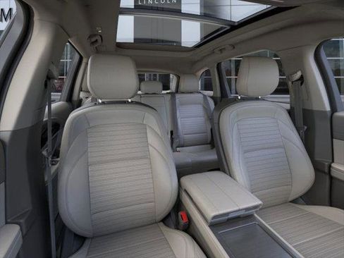 New 2025 Lincoln Nautilus Reserve w/ Jet Appearance Package image 10