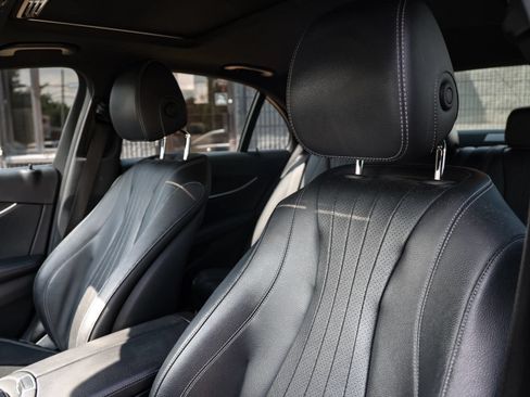 Used 2019 Mercedes-Benz E 300 4MATIC image 32