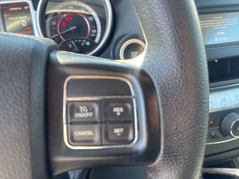 Used 2017 Dodge Journey SXT w/ Comfort/Convenience Group image 10