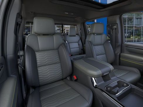 New 2026 Chevrolet Silverado 2500 ZR2 AWD/4WD image 16