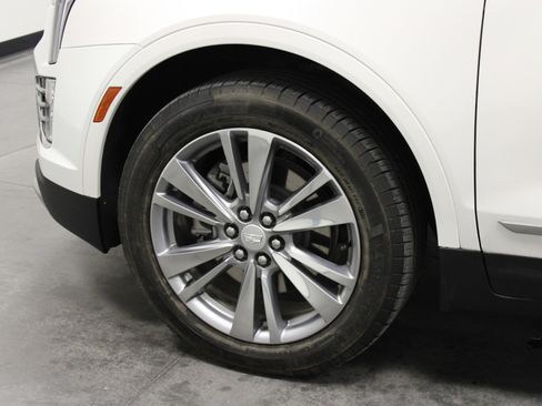 Used 2023 Cadillac XT5 Premium Luxury image 10