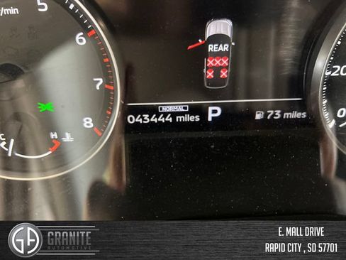 Used 2025 Mitsubishi Outlander SE FWD image 17