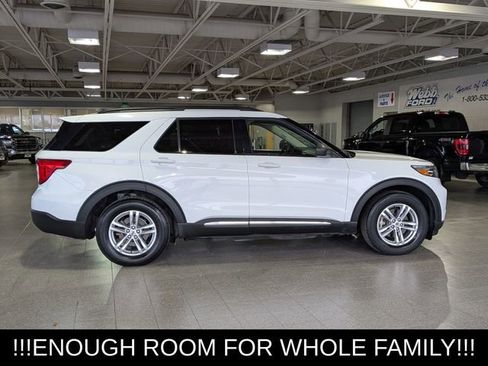 Used 2022 Ford Explorer XLT w/ Equipment Group 202A image 9