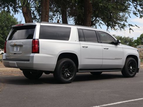 Used 2018 Chevrolet Suburban LT AWD/4WD image 5