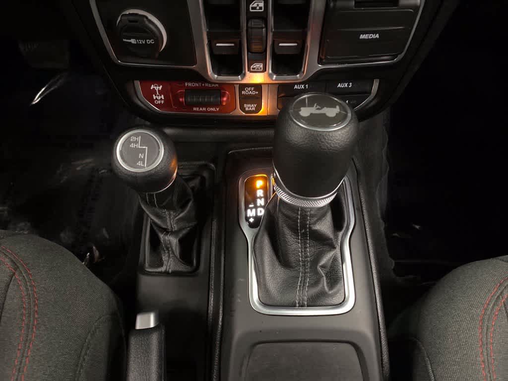 Used 2025 Jeep Wrangler Unlimited Rubicon AWD/4WD image 25