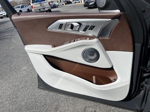 Used 2025 BMW XM image 16