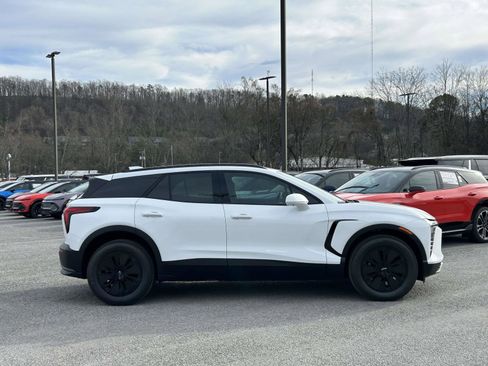 New 2026 Chevrolet Blazer EV LT image 2