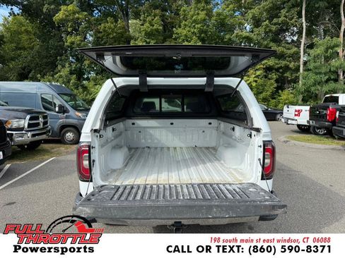 Used 2017 GMC Sierra 1500 SLT w/ SLT Premium Package image 9