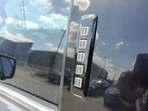 Used 2021 Ford F150 Lariat AWD/4WD image 12