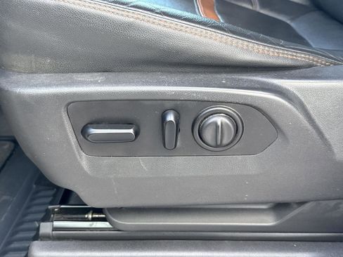 Used 2021 GMC Sierra 1500 AT4 w/ AT4 Value Package image 18