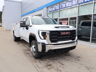 New 2026 GMC Sierra 3500 Pro w/ Convenience Package