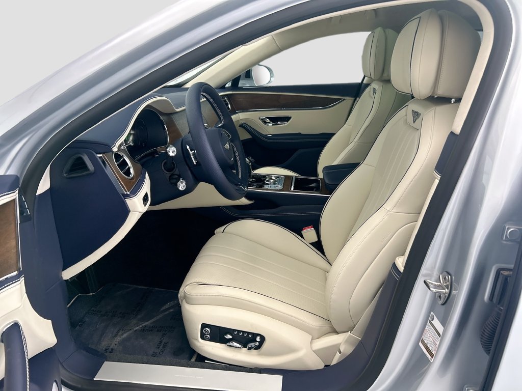Used 2026 Bentley Flying Spur V8 AWD/4WD image 18