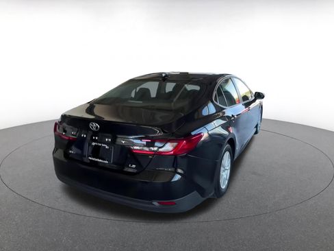 Used 2025 Toyota Camry LE image 17