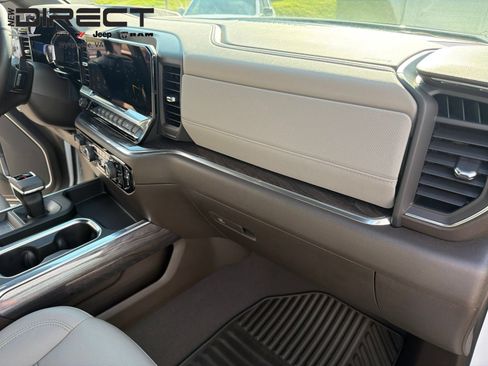 Used 2024 Chevrolet Silverado 1500 LTZ w/ Technology Package AWD/4WD image 38