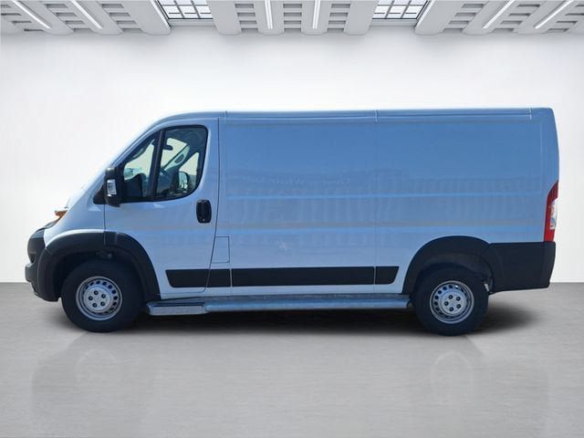 Used 2025 RAM ProMaster 2500 w/ U-Haul Equipment Group FWD image 7