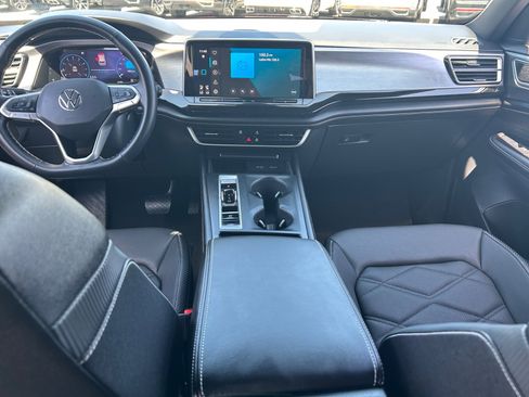 Used 2026 Volkswagen Atlas Cross Sport SE image 19