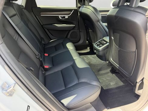 Used 2018 Volvo V90 T5 Cross Country w/ Convenience Package AWD/4WD image 9