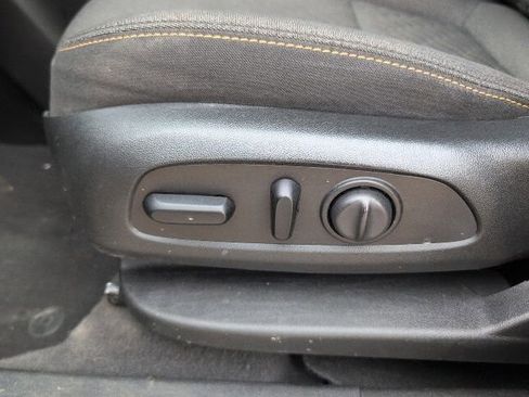 Used 2020 Chevrolet Equinox LT image 14