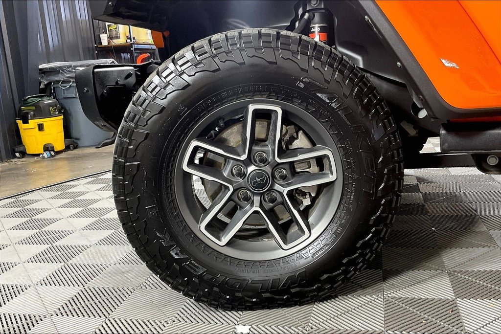 Used 2025 Jeep Gladiator Mojave AWD/4WD image 10