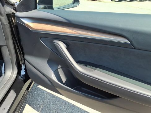 Used 2023 Tesla Model 3 Standard Range RWD image 12