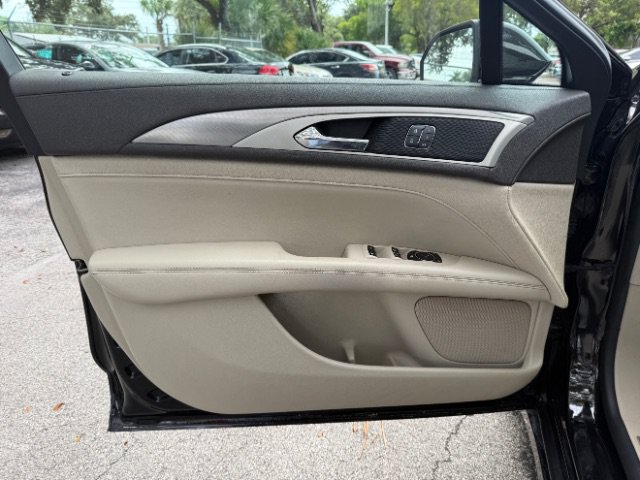 Used 2019 Lincoln MKZ Premiere FWD image 19