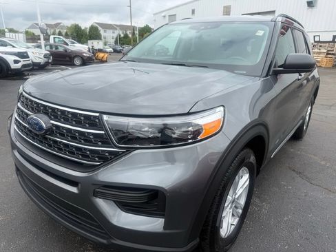 Used 2024 Ford Explorer XLT AWD/4WD image 13