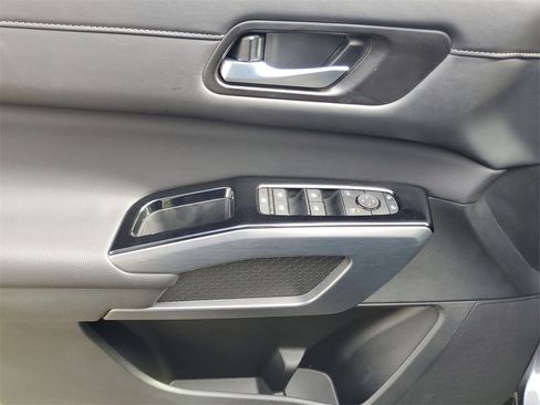 Certified 2025 Nissan Pathfinder SL w/ SL Premium Package image 20