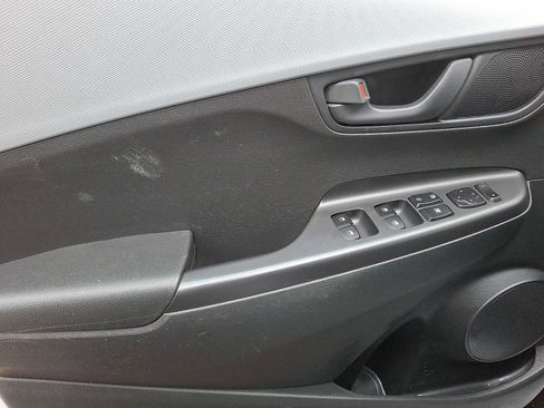 Used 2018 Hyundai Kona SEL w/ SEL Tech Package 02 image 9