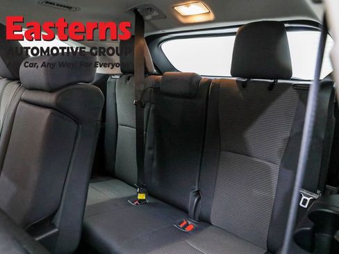 Used 2023 Toyota Highlander LE image 25