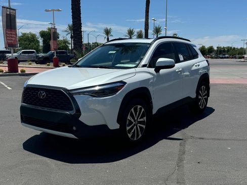 New 2026 Toyota Corolla Cross XLE image 2