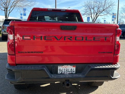 Used 2024 Chevrolet Silverado 1500 Custom Trail Boss w/ LPO, Dark Essentials Package image 6