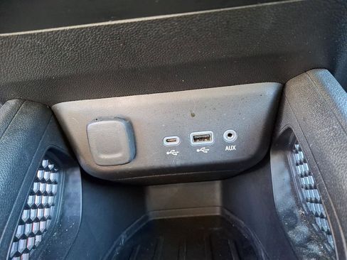 Used 2023 Chevrolet TrailBlazer RS image 23