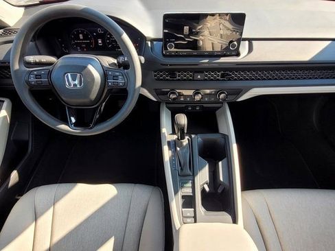 Used 2025 Honda Accord LX image 21