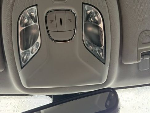 Used 2020 Jeep Compass Limited image 32